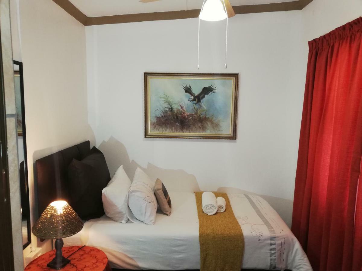 Vryburg Safari Guesthouse מראה חיצוני תמונה