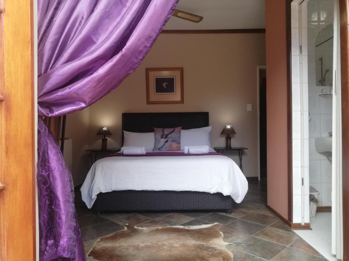 Vryburg Safari Guesthouse מראה חיצוני תמונה
