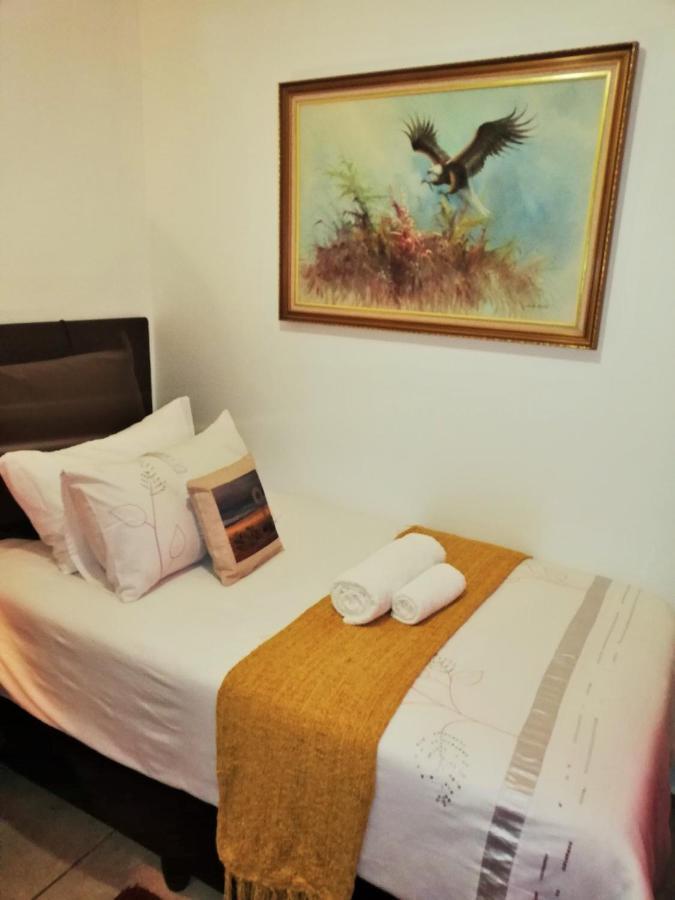 Vryburg Safari Guesthouse מראה חיצוני תמונה
